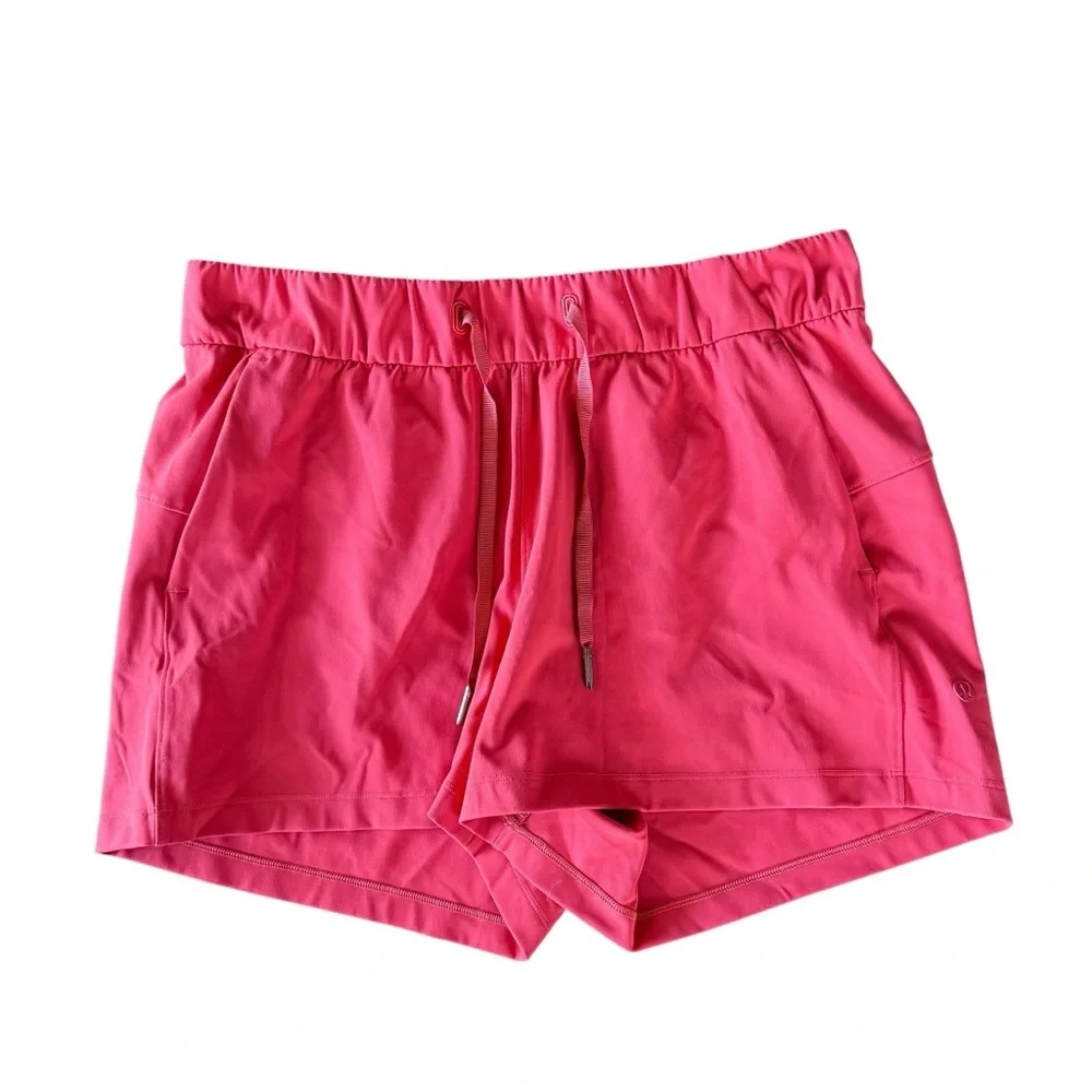 Lululemon On the Fly Shorts 2.5” Size 8